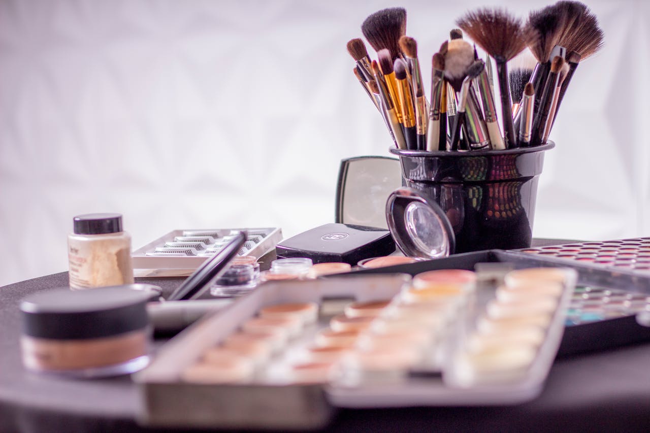 How Do Makeup Artists Clean Their Brushes?