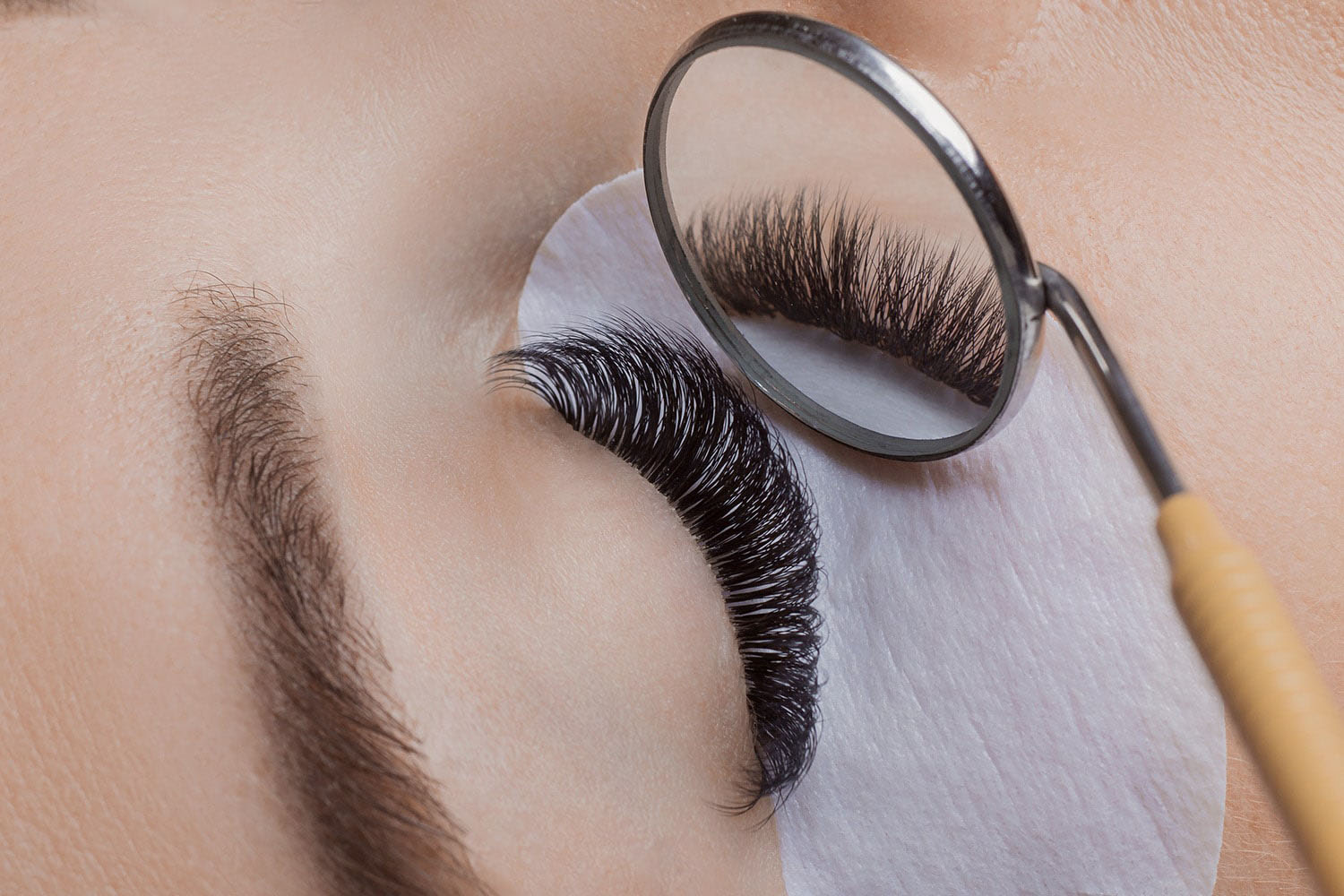 Step-by-Step Guide to Mastering Volume Lash Application – Bela Beauty ...